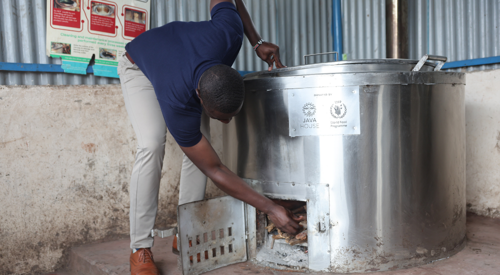 energy-saving stoves - Kakuma
